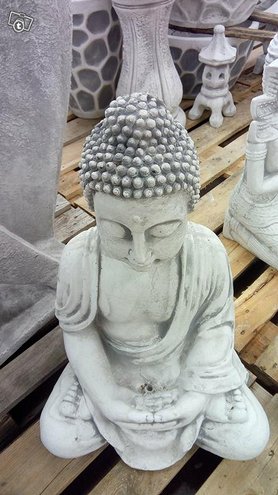 Buddha patsas, kaunis betonipatsas