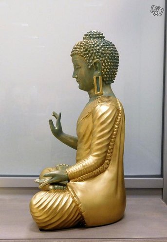 Buddhapatsas, kullattu asu