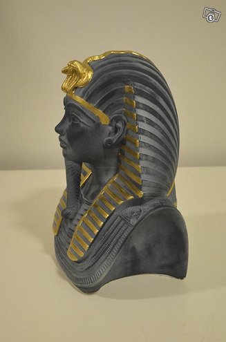 Faarao patsas, egyptiläinen