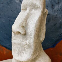 moai inspiroitu betoniveistos moderni pihapatsas ulkokoriste 3