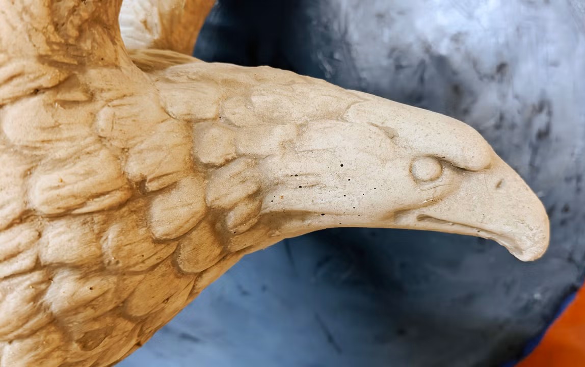 Majesteettinen kotka patsas betoni eläinpatsas sisustukseen 2